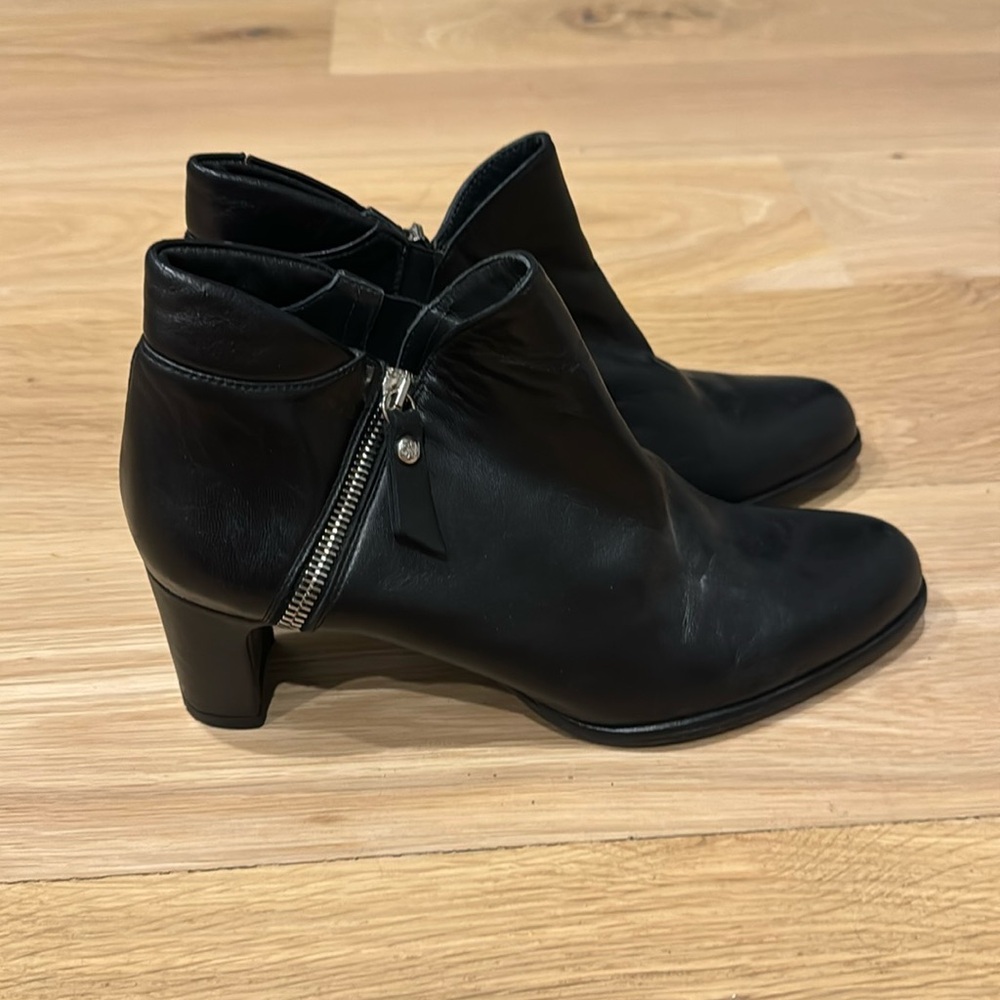 Stuart Weiztman Bootie